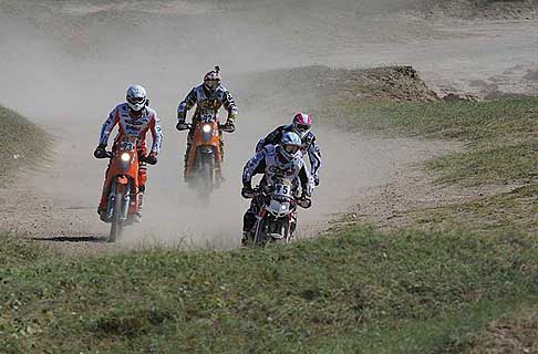 Yamaha - Dakar 2012 con i bikers con il n.72 Gounon, 73 Bony e il 75 Busin